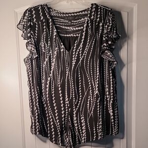 Investments Black and White Ruffle Sleeve Blouse